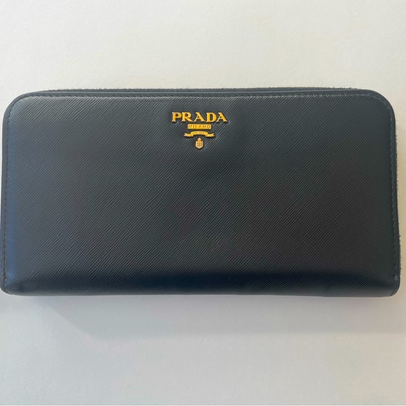 COPY - AUTHENTIC Prada Saffiano Wallet - Picture 1 of 10